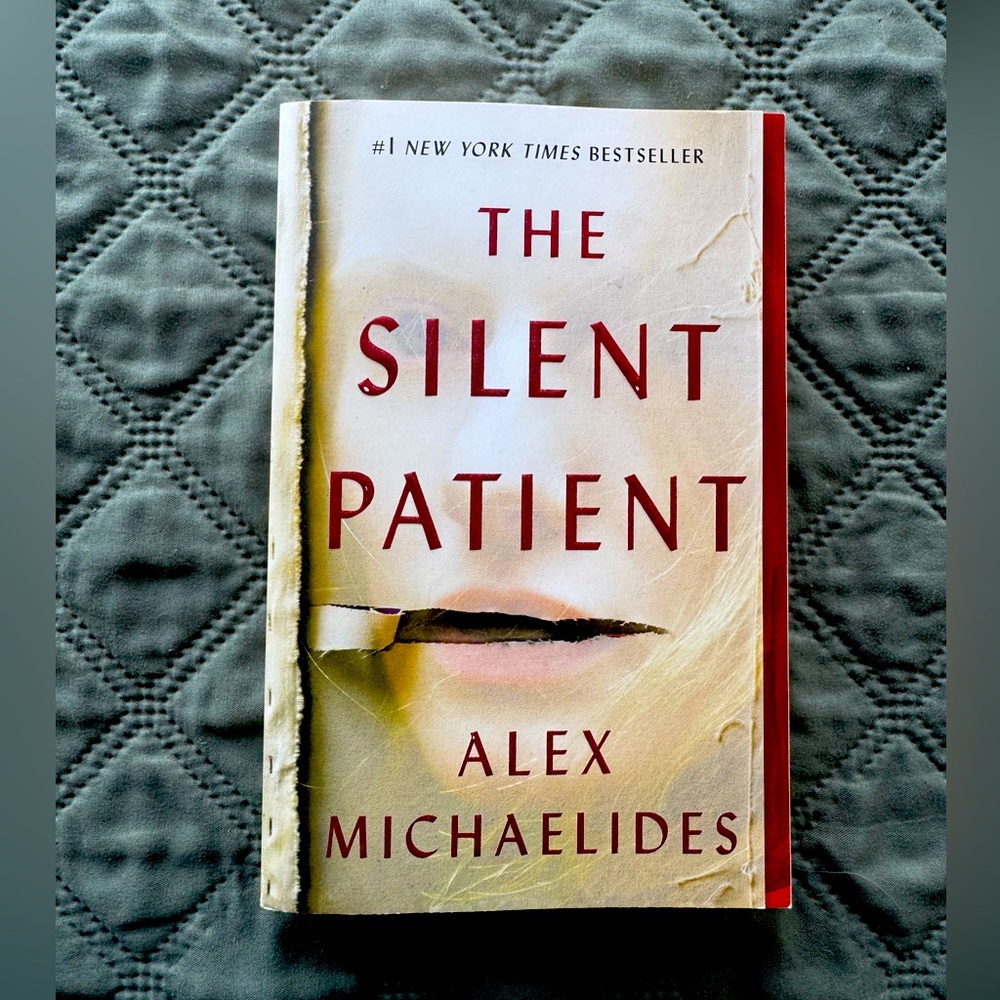 LNC Silent Patient book by Alex Michaelides